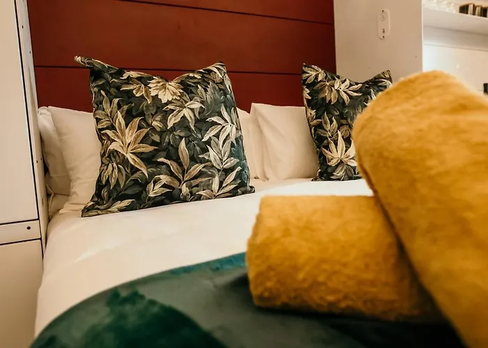 Uxolo Cape Town Living