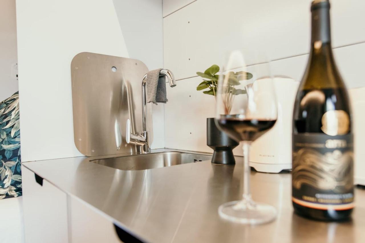 Uxolo Living
